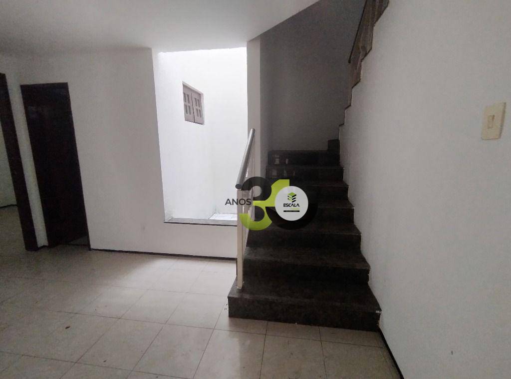 Casa à venda com 4 quartos, 180m² - Foto 20