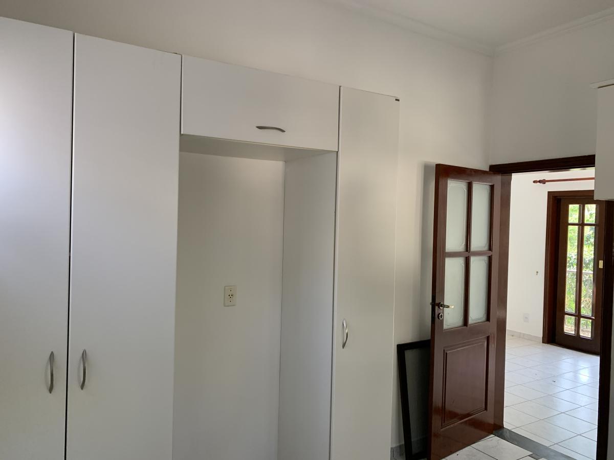 Casa de Condomínio à venda com 4 quartos, 290m² - Foto 31