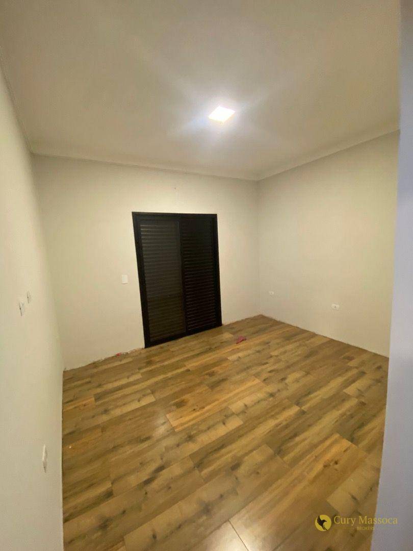 Casa à venda com 3 quartos, 150m² - Foto 2