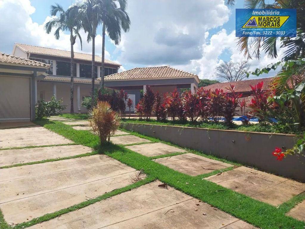 Casa de Condomínio para alugar com 3 quartos, 298m² - Foto 1