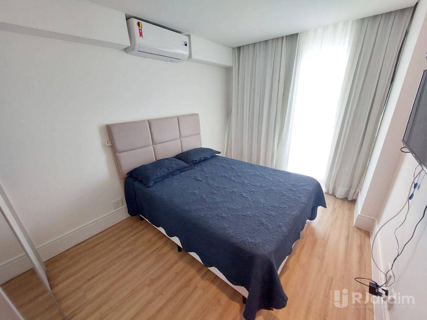 Apartamento para alugar com 2 quartos, 85m² - Foto 11