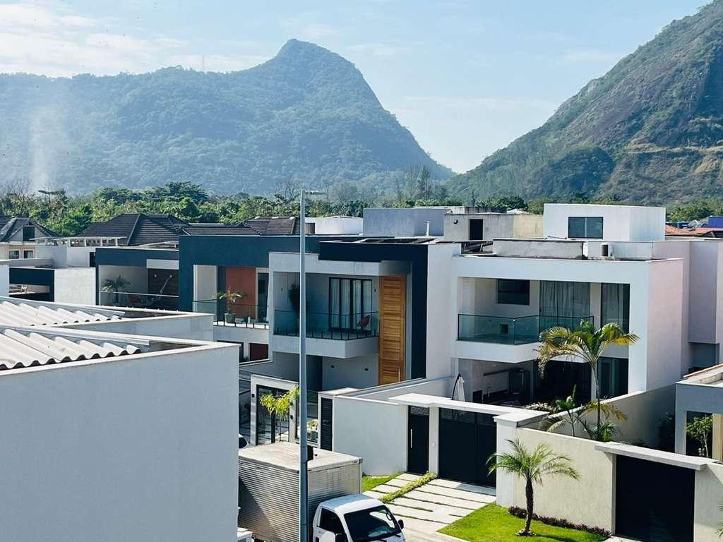 Casa de Condomínio à venda com 4 quartos, 212m² - Foto 20