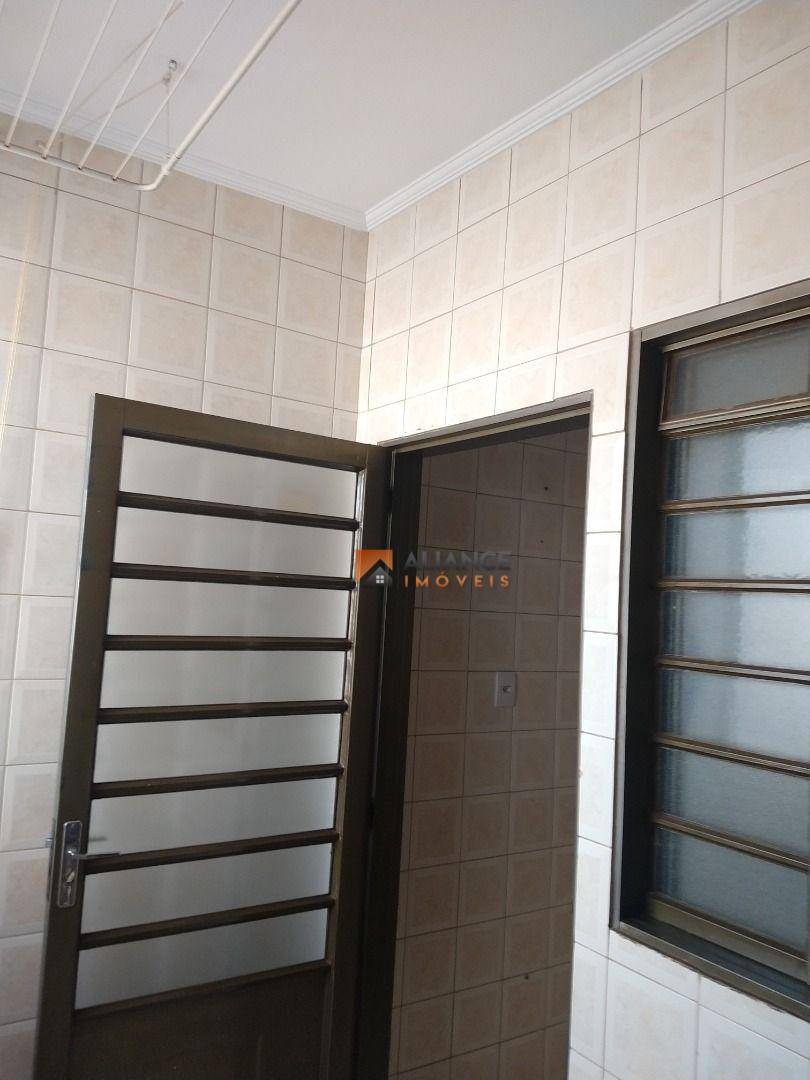 Apartamento à venda com 3 quartos, 97m² - Foto 19