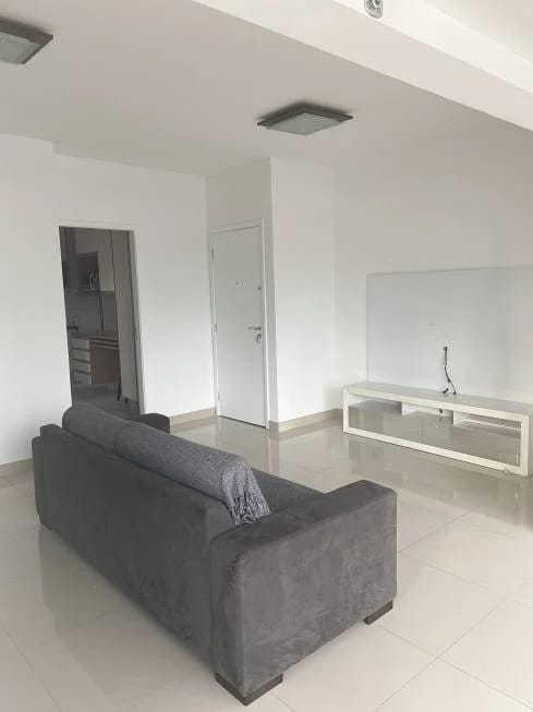 Apartamento à venda com 3 quartos, 94m² - Foto 3