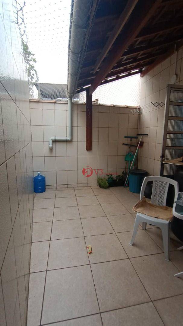 Sobrado à venda com 2 quartos, 60m² - Foto 31