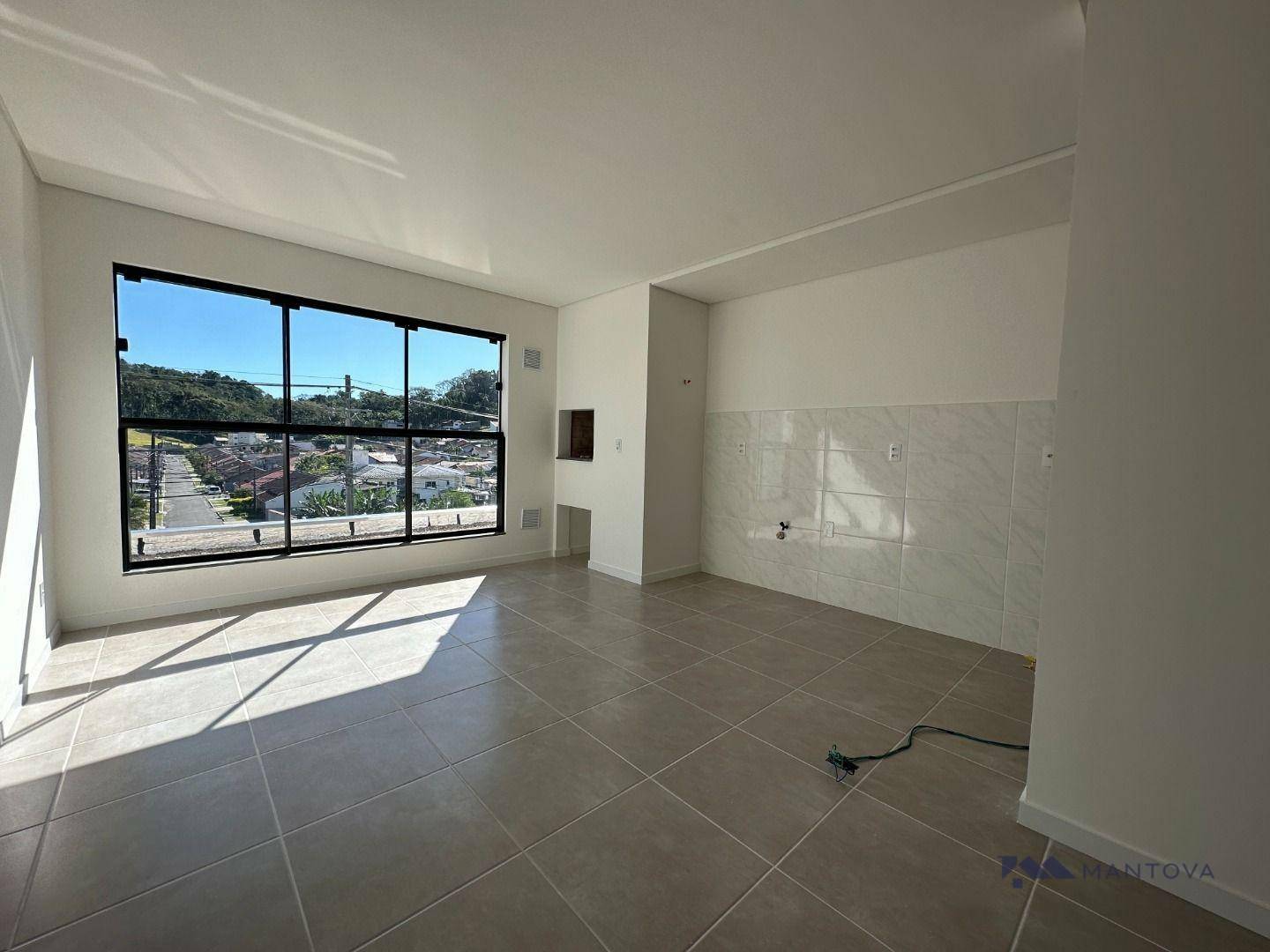 Apartamento à venda com 2 quartos, 64m² - Foto 1