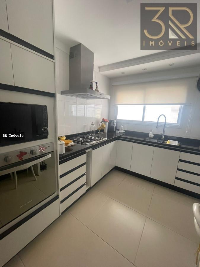 Apartamento à venda com 3 quartos, 156m² - Foto 8