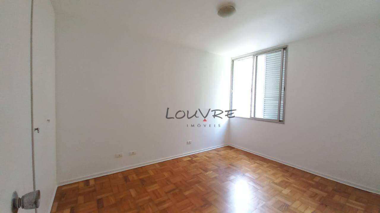 Apartamento para alugar com 3 quartos, 135m² - Foto 9