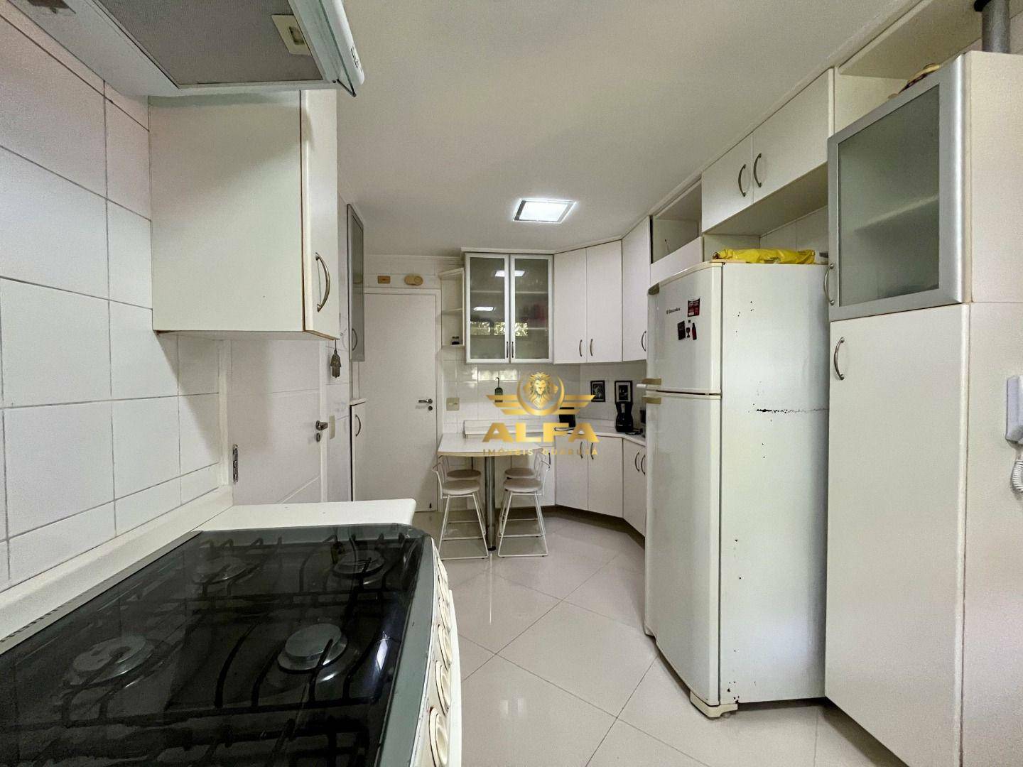 Apartamento à venda com 4 quartos, 175m² - Foto 26