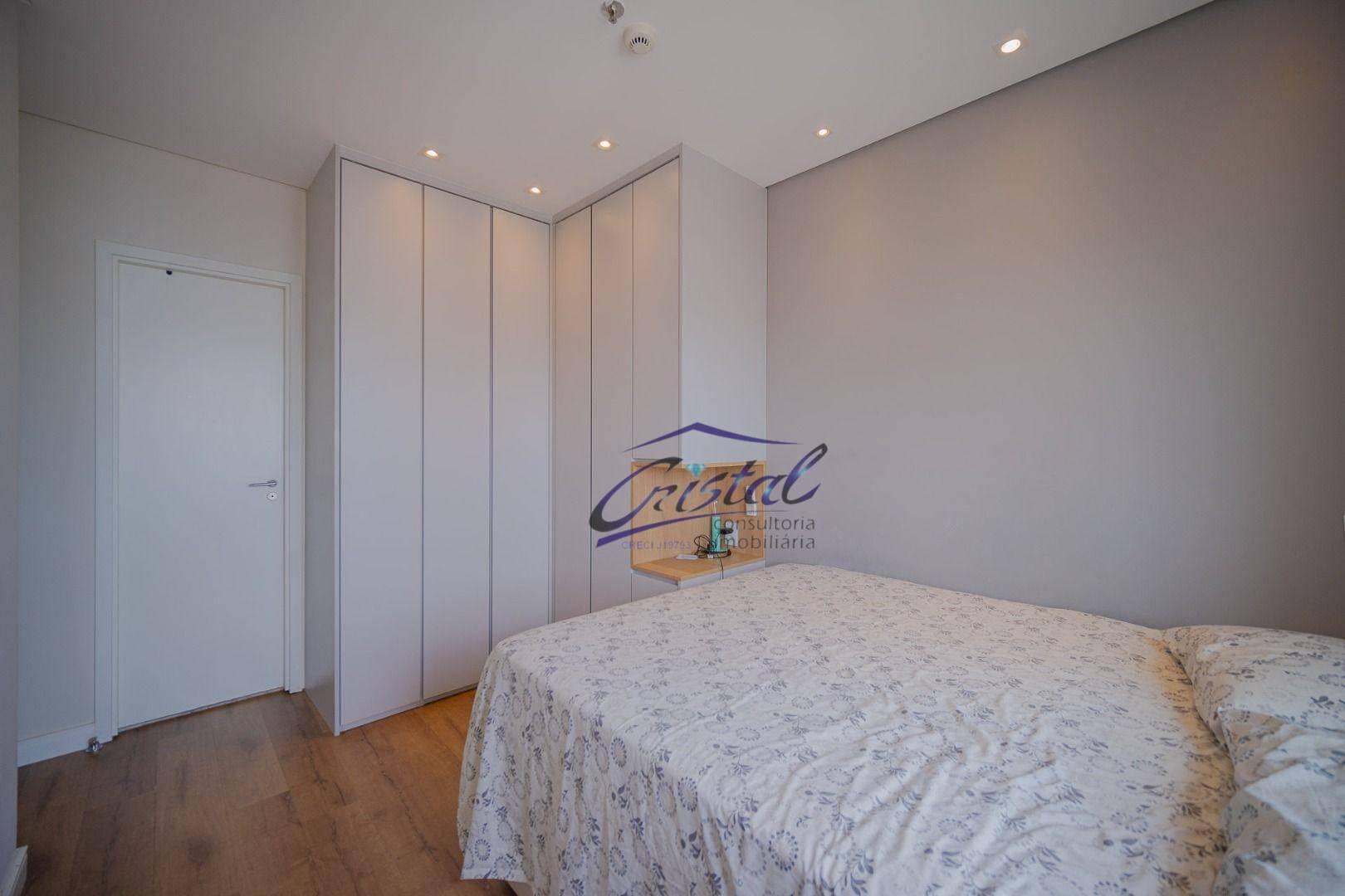 Apartamento à venda com 2 quartos, 64m² - Foto 3