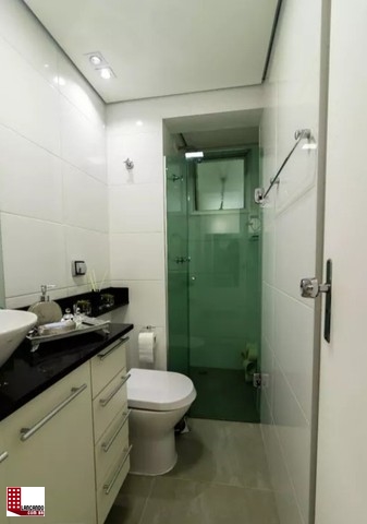 Apartamento à venda com 3 quartos, 75m² - Foto 4