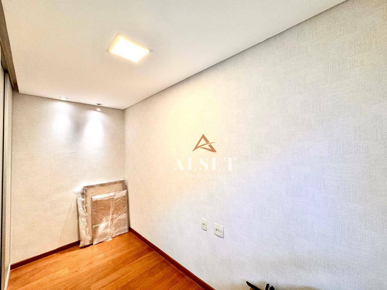 Apartamento à venda com 2 quartos, 70m² - Foto 5