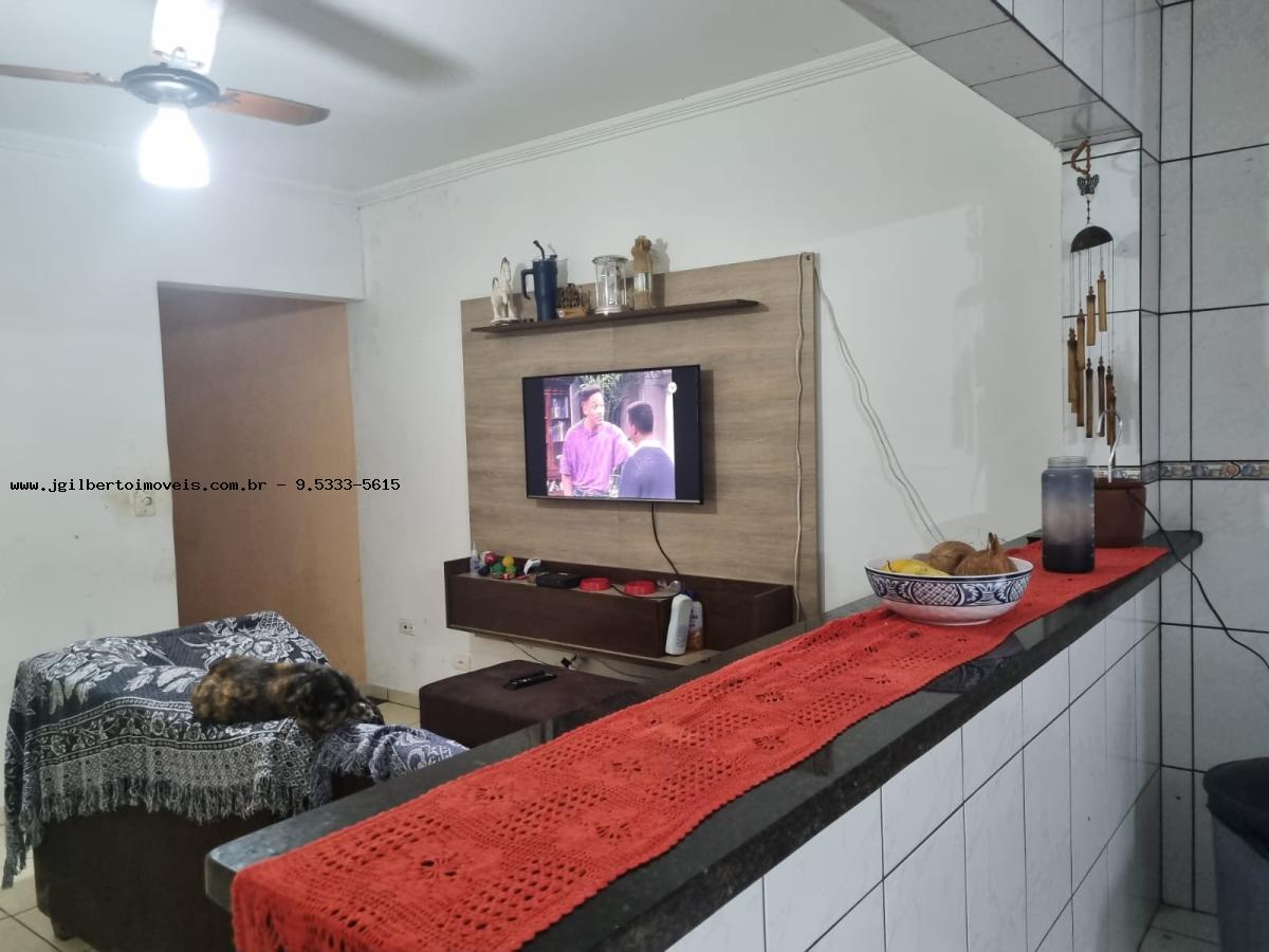 Casa à venda com 3 quartos, 67m² - Foto 5