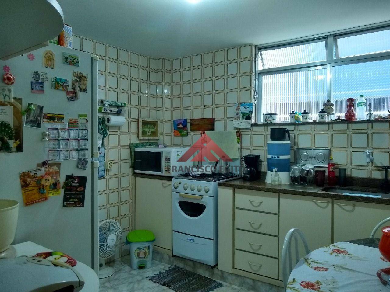 Apartamento à venda com 2 quartos, 72m² - Foto 1