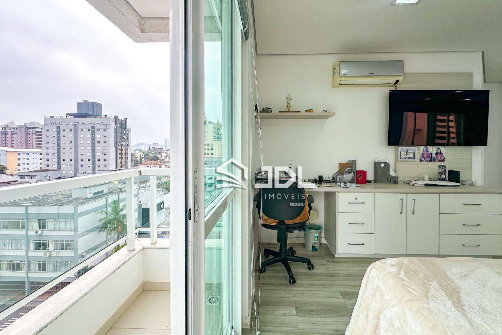 Apartamento à venda com 4 quartos, 204m² - Foto 18