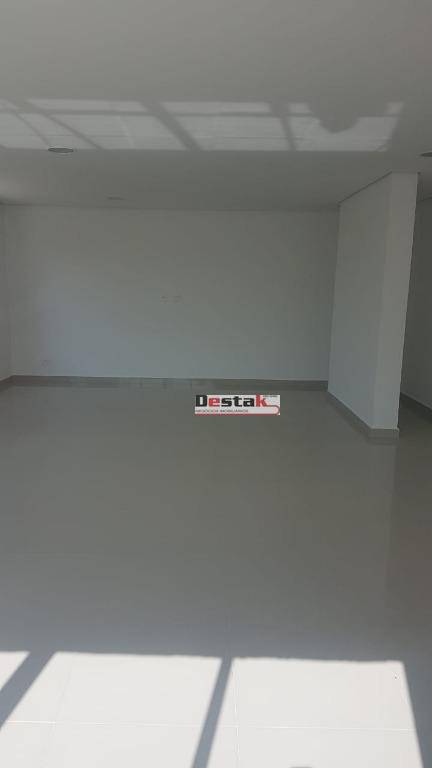 Apartamento à venda com 2 quartos, 64m² - Foto 11