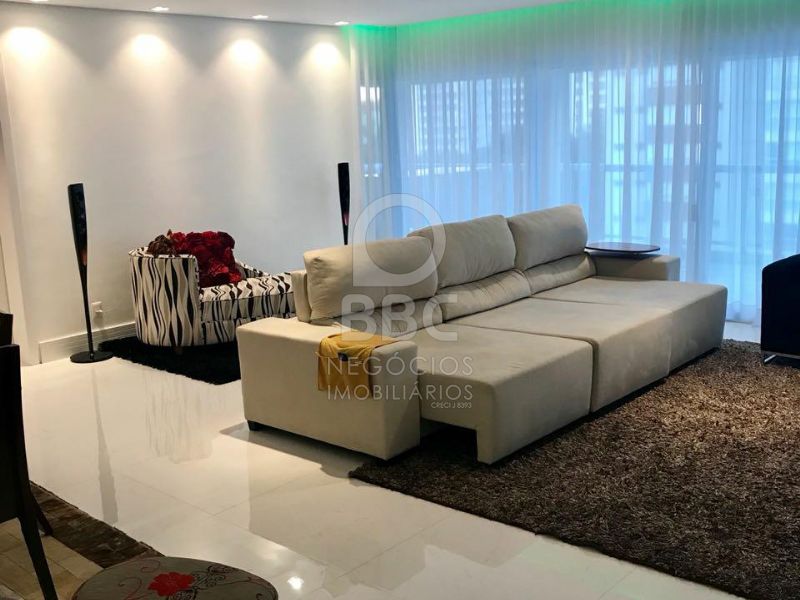 Apartamento à venda com 3 quartos, 234m² - Foto 5