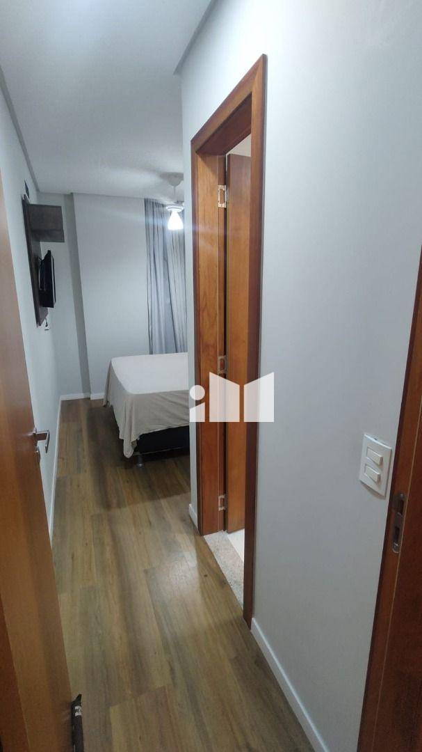 Apartamento para alugar com 2 quartos, 65m² - Foto 8