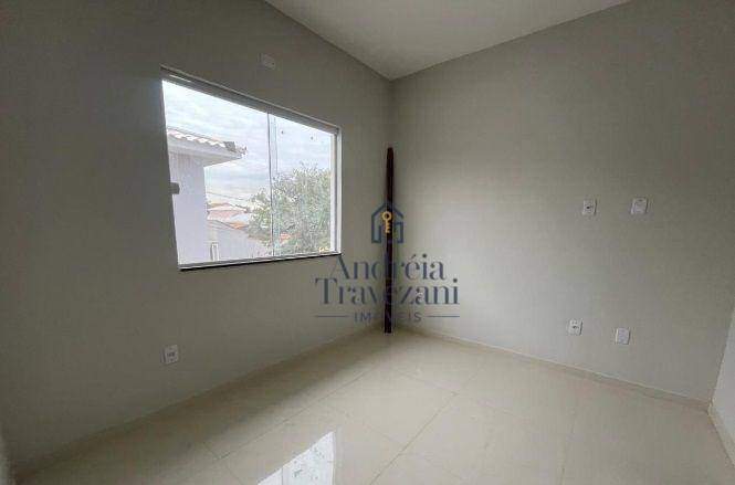 Casa à venda com 2 quartos, 77m² - Foto 12