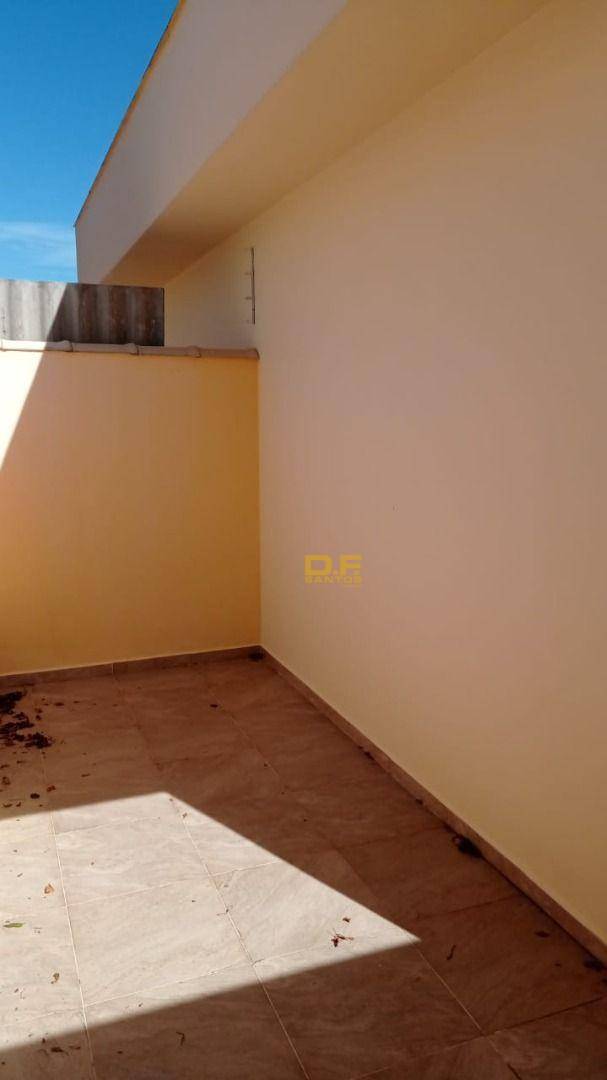 Casa à venda com 2 quartos, 69m² - Foto 3