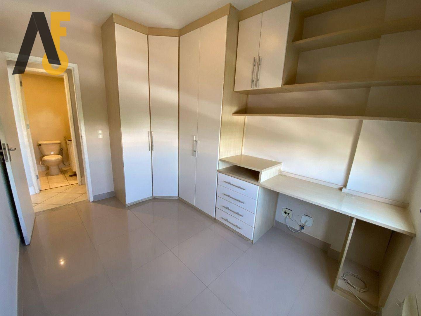 Apartamento à venda com 2 quartos, 63m² - Foto 13