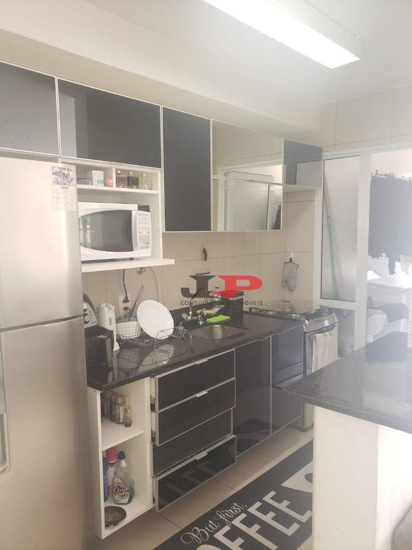 Apartamento para alugar com 2 quartos, 75m² - Foto 12