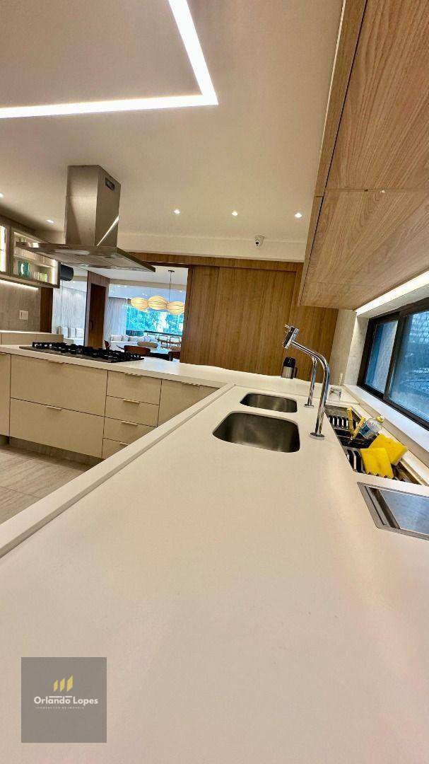 Apartamento à venda com 3 quartos, 256m² - Foto 11
