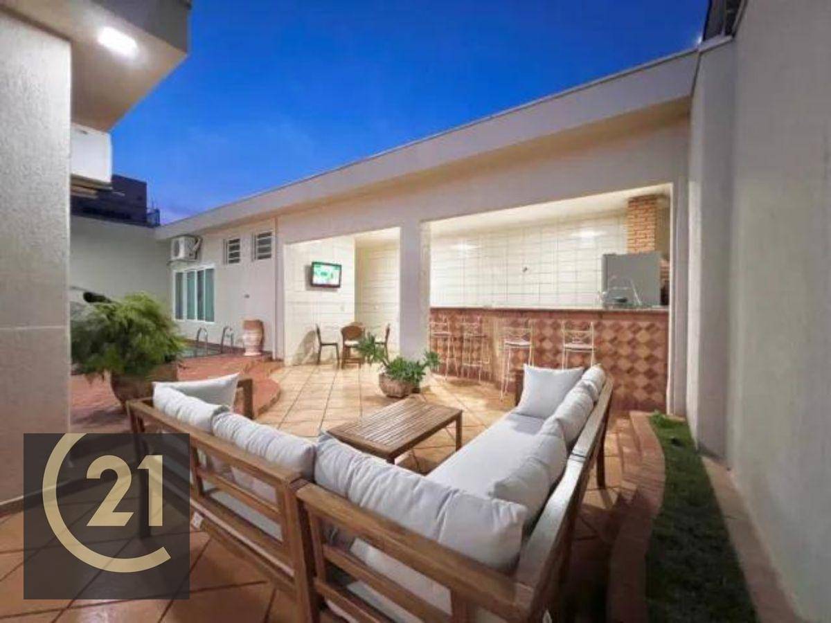 Casa à venda com 4 quartos, 220m² - Foto 13