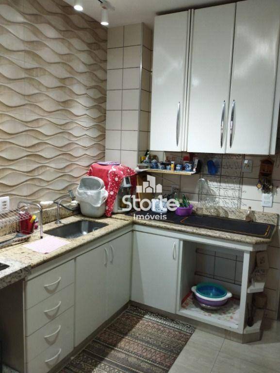 Apartamento à venda com 3 quartos, 96m² - Foto 3