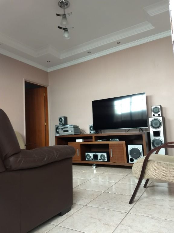 Sobrado à venda com 2 quartos, 70m² - Foto 4