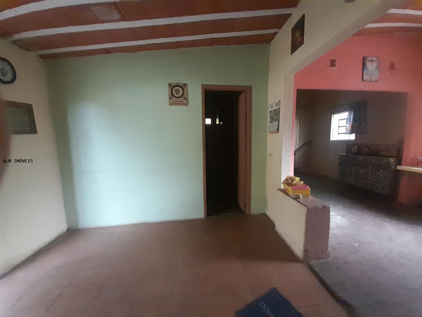 Casa à venda com 3 quartos, 370m² - Foto 4