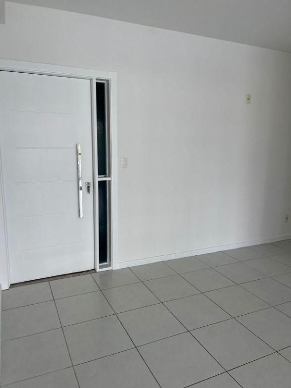 Apartamento à venda com 3 quartos, 93m² - Foto 17