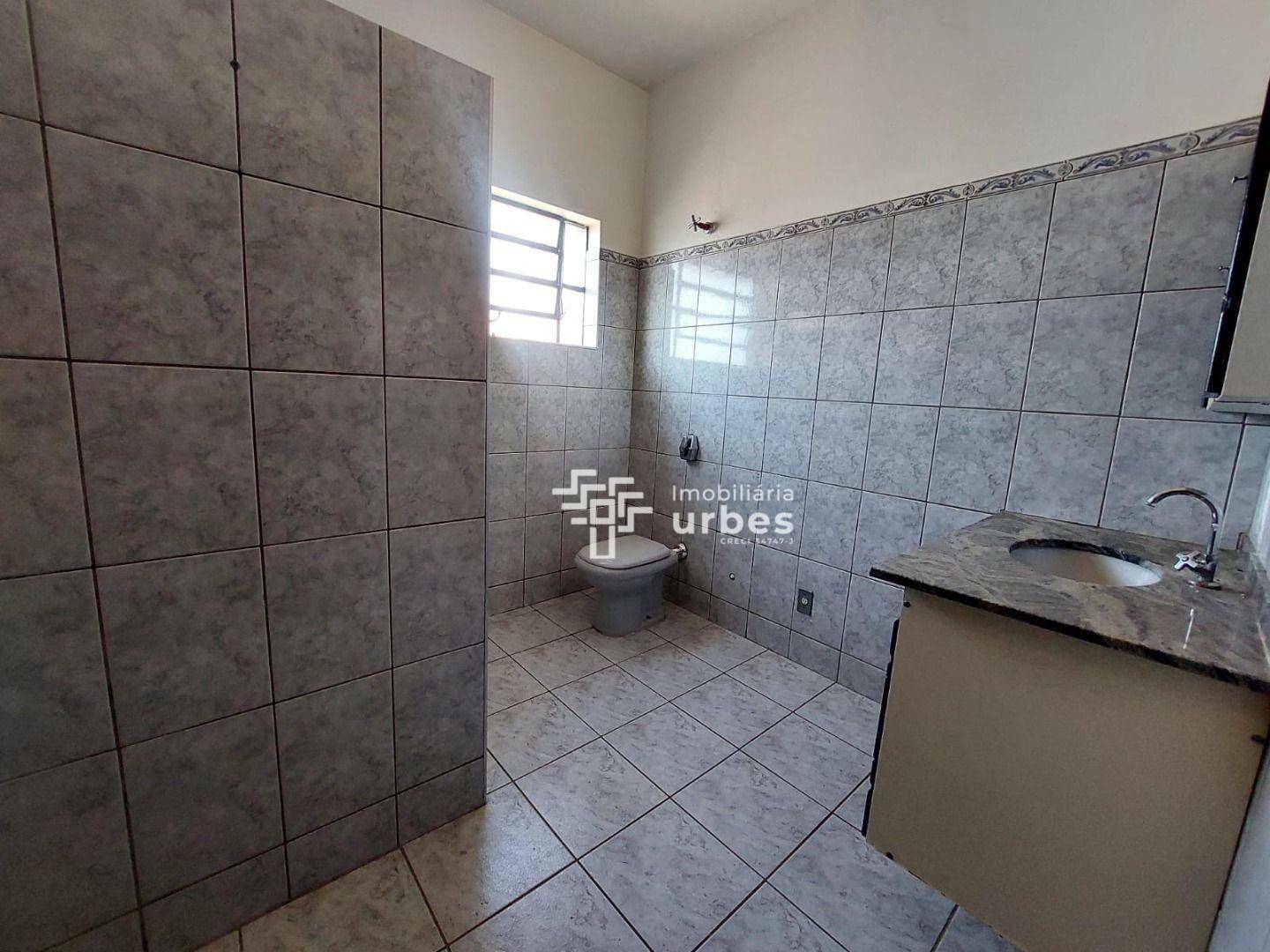 Casa à venda e aluguel com 4 quartos, 221m² - Foto 8