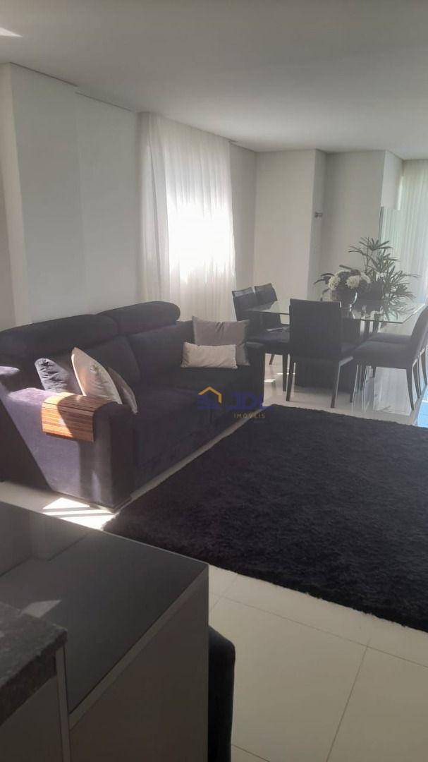 Cobertura à venda com 4 quartos, 200m² - Foto 4