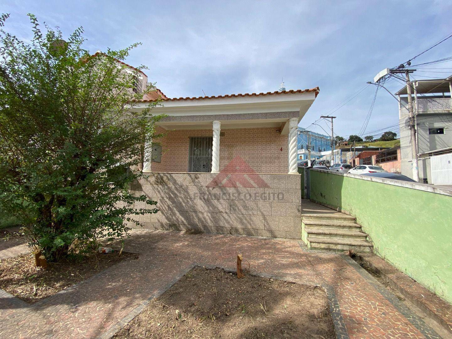 Casa à venda com 3 quartos, 130m² - Foto 1
