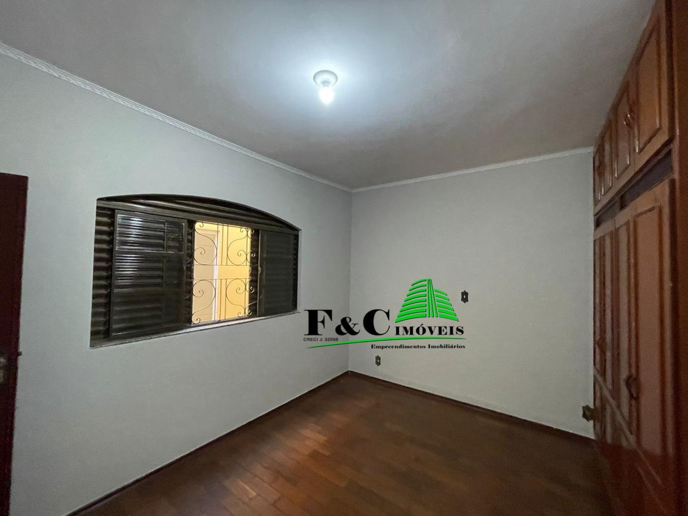 Casa à venda com 3 quartos, 200m² - Foto 14