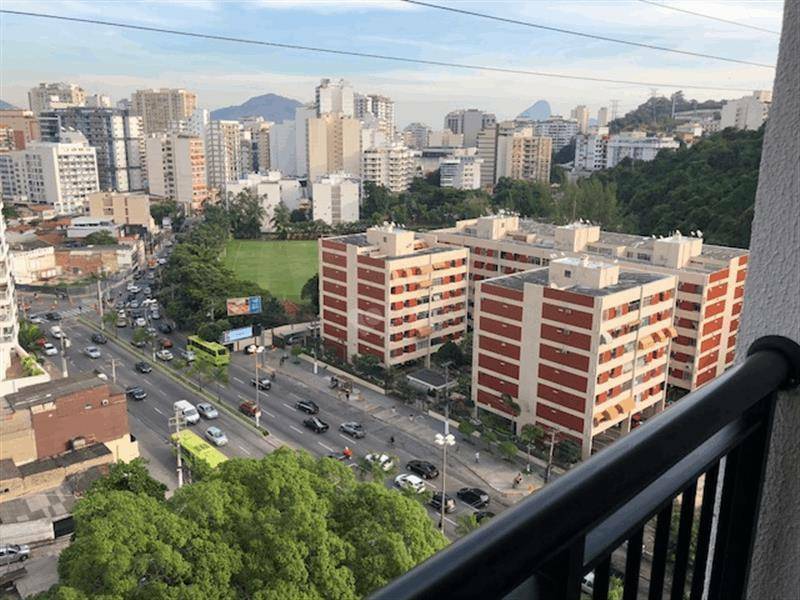 Apartamento à venda com 2 quartos, 62m² - Foto 3