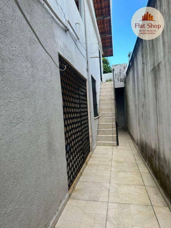 Casa à venda com 4 quartos, 300m² - Foto 9