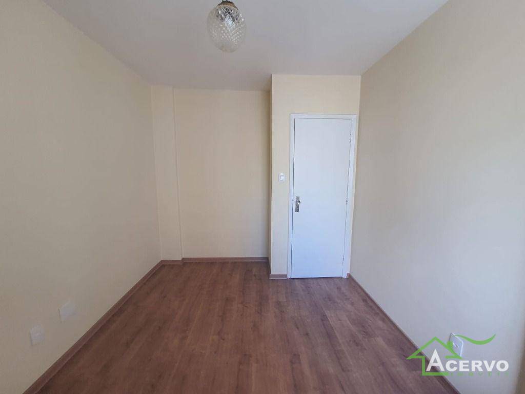 Apartamento à venda com 3 quartos, 122m² - Foto 11