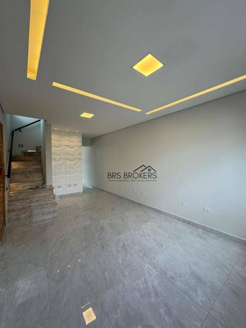 Sobrado à venda com 3 quartos, 103m² - Foto 1