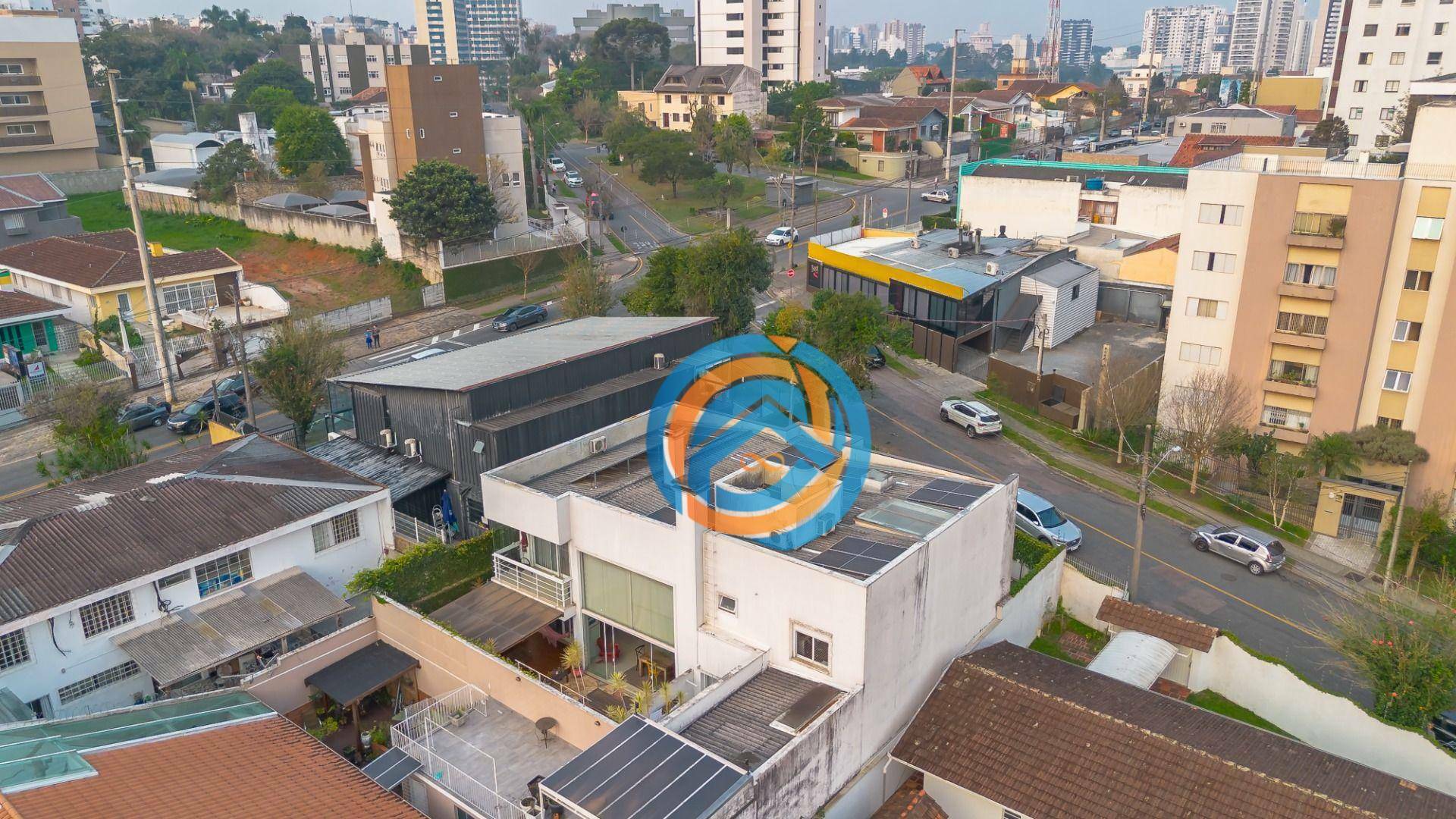 Casa à venda com 4 quartos, 371m² - Foto 4