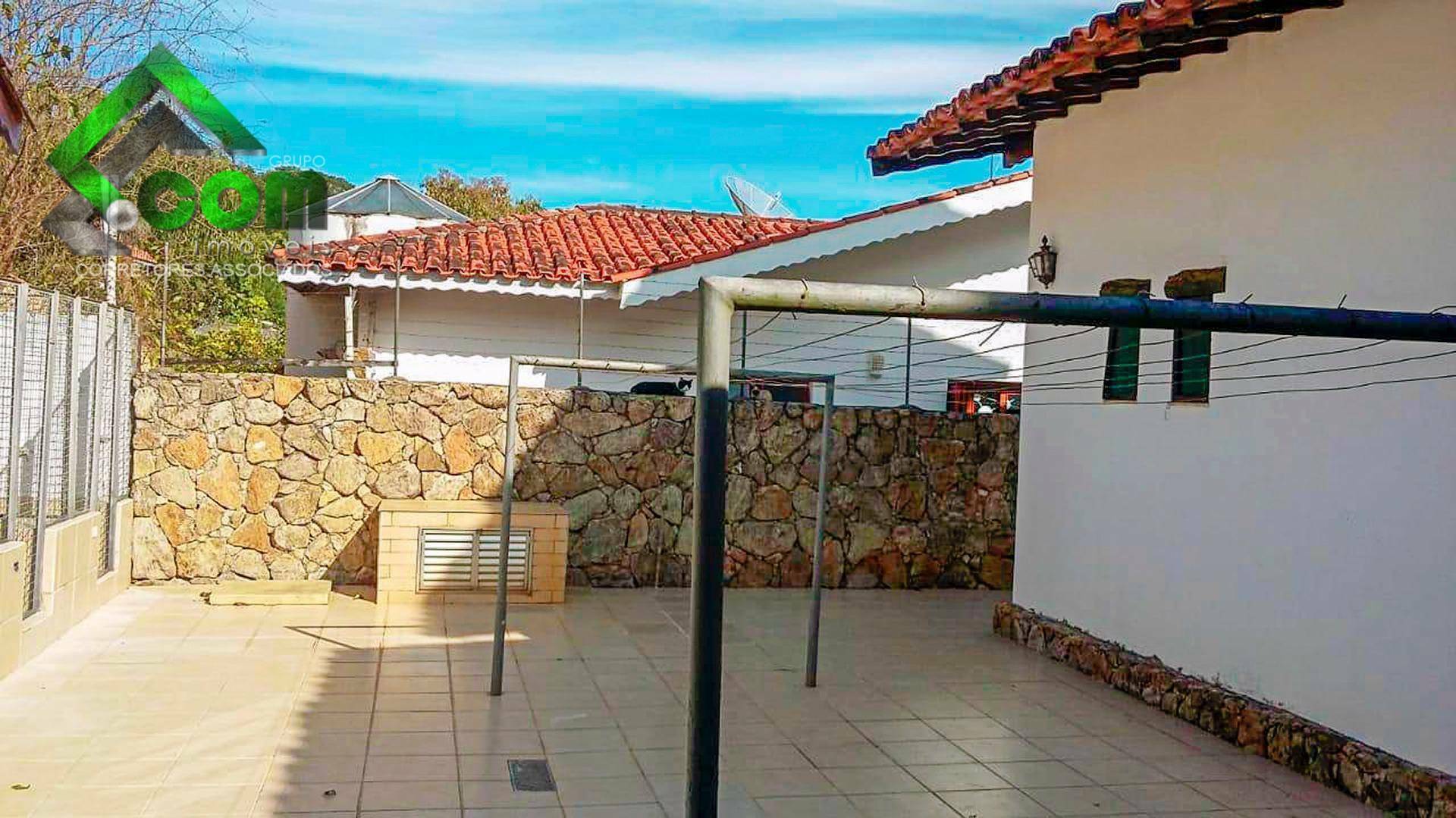 Casa à venda com 4 quartos, 640m² - Foto 9