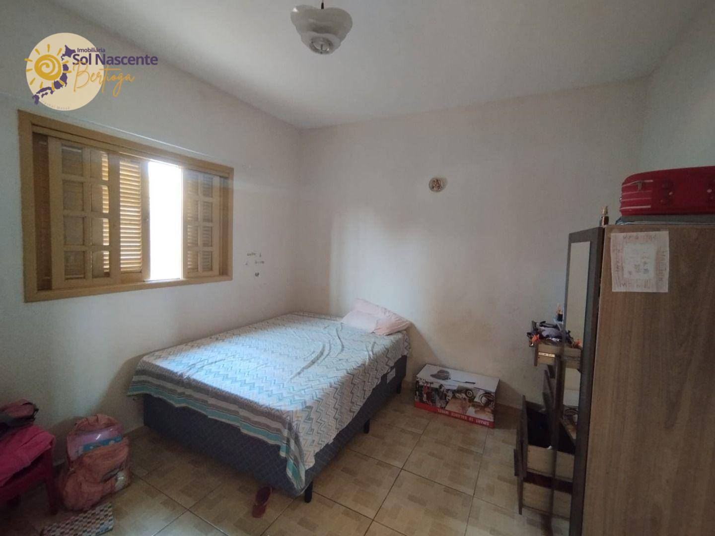 Casa à venda com 3 quartos, 137m² - Foto 2