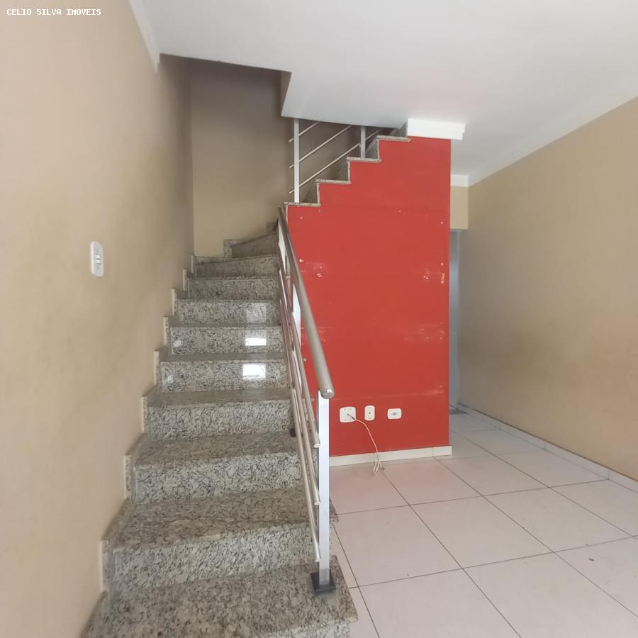 Casa à venda com 2 quartos, 68m² - Foto 11