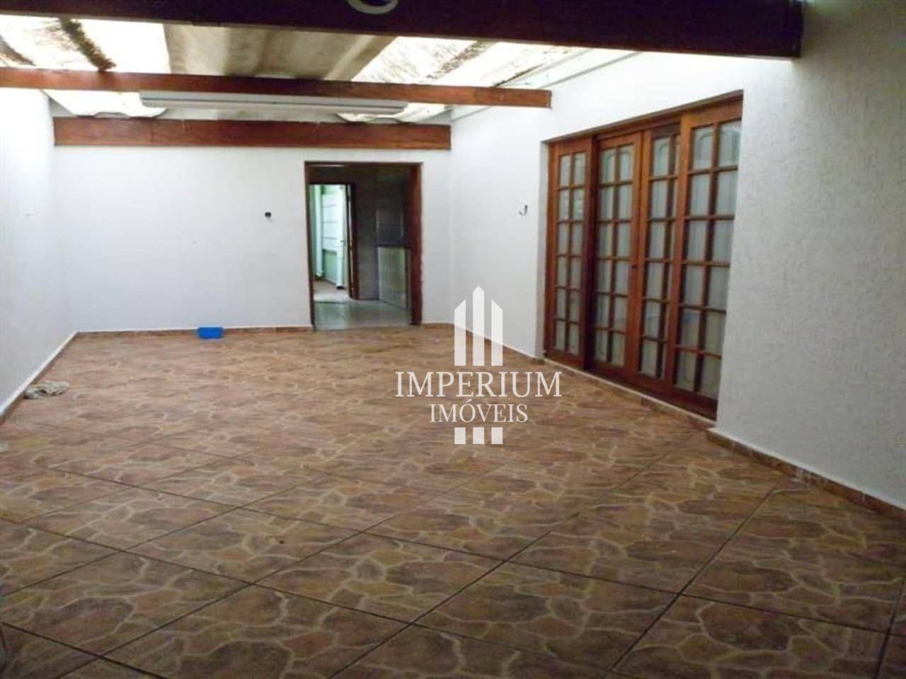 Casa à venda com 2 quartos, 140m² - Foto 2