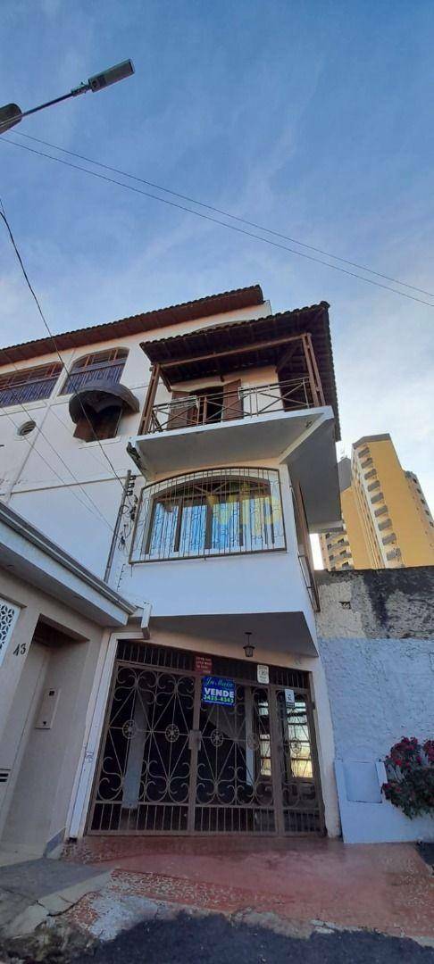 Casa à venda com 6 quartos, 495m² - Foto 2