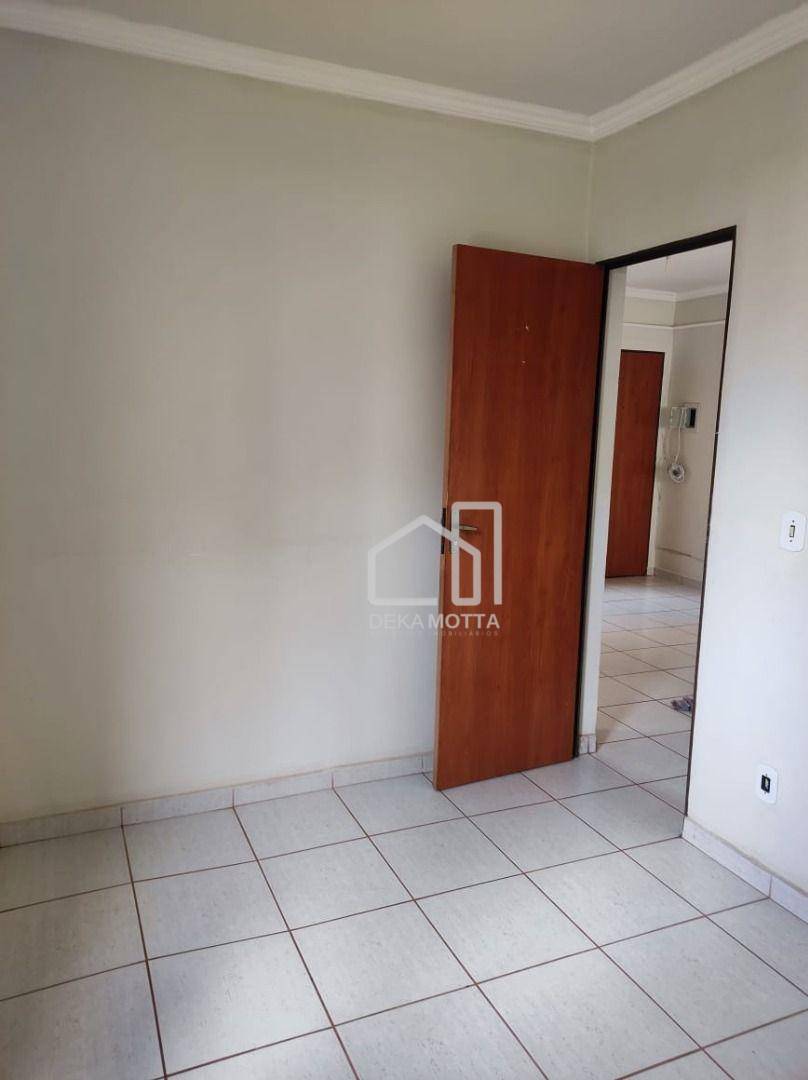 Apartamento à venda com 2 quartos, 1m² - Foto 3