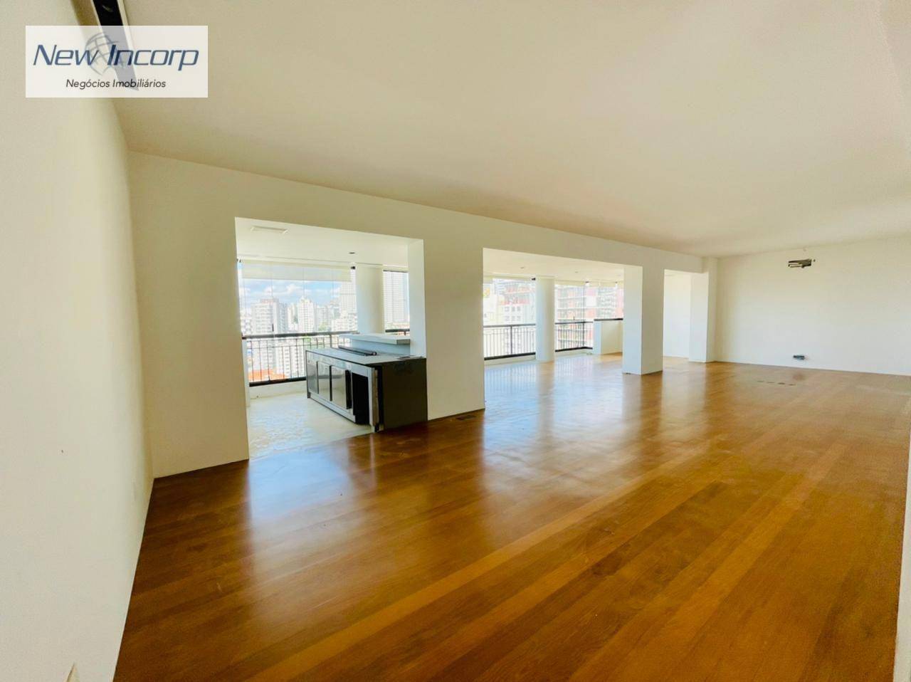 Apartamento à venda com 3 quartos, 215m² - Foto 4