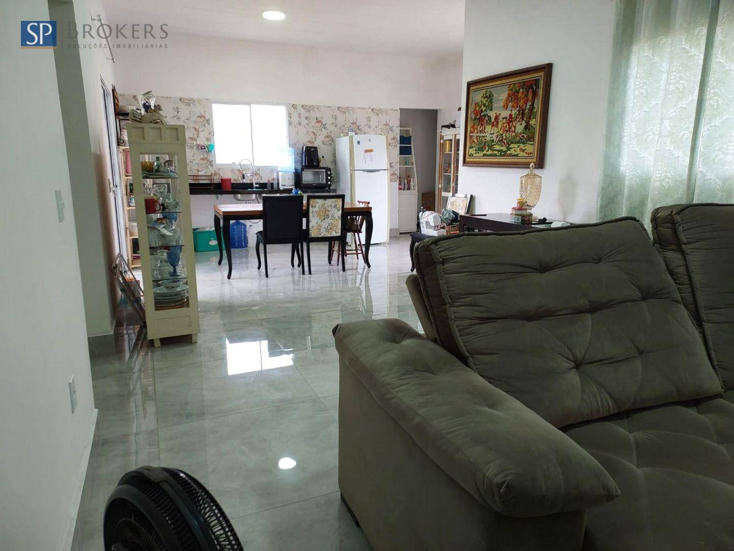 Casa à venda com 2 quartos, 102m² - Foto 1