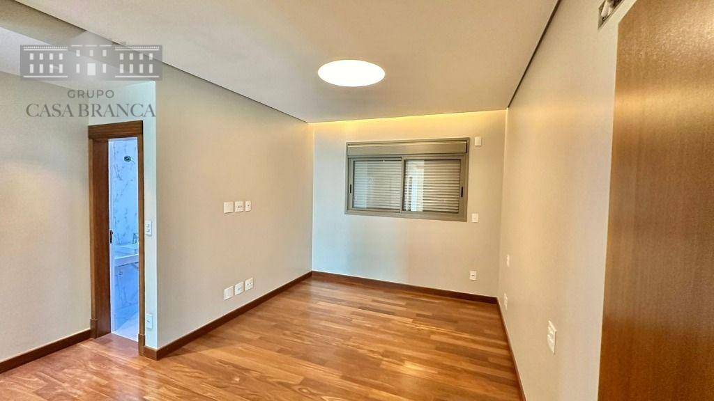 Apartamento à venda com 4 quartos, 336m² - Foto 9